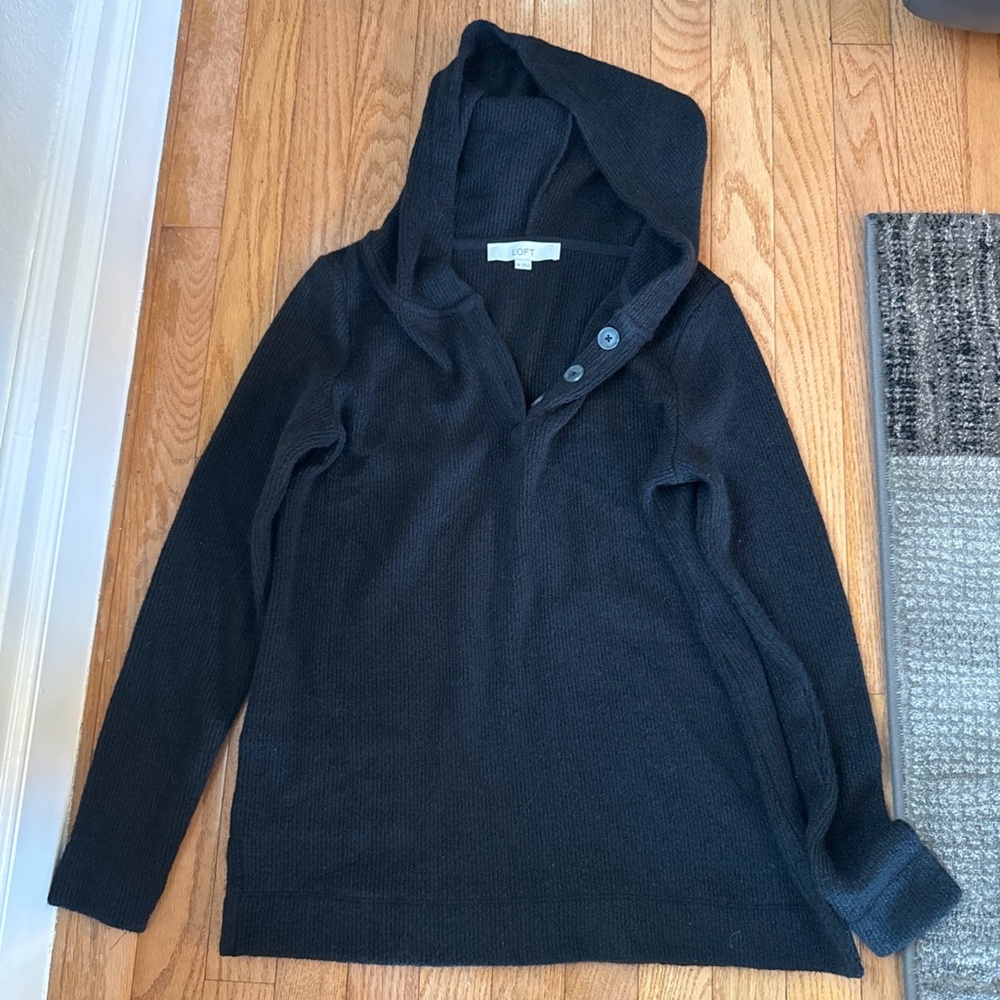 LOFT Women's Pullover Hooded Sweater Size XS black Soft Hoodie Knitted Acrylic